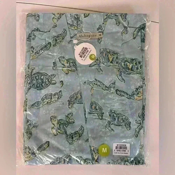 BNWT Mahogany Kimono Style Robe with Sea Turtles Size S - Picture 2 of 11